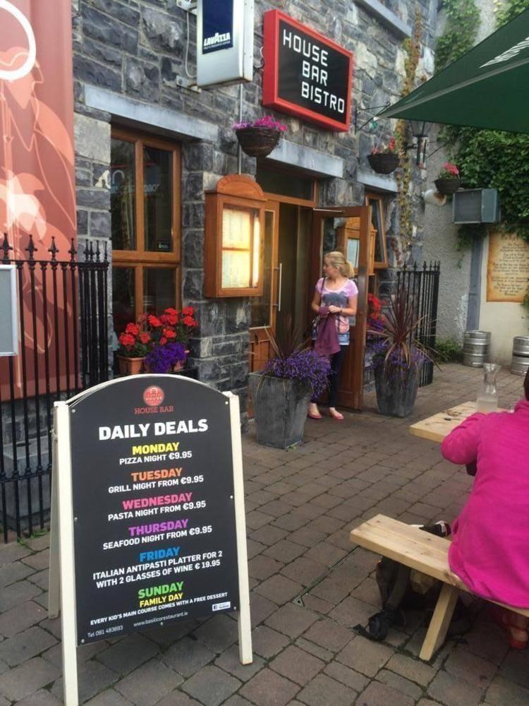 The Coach House 3* Oranmore