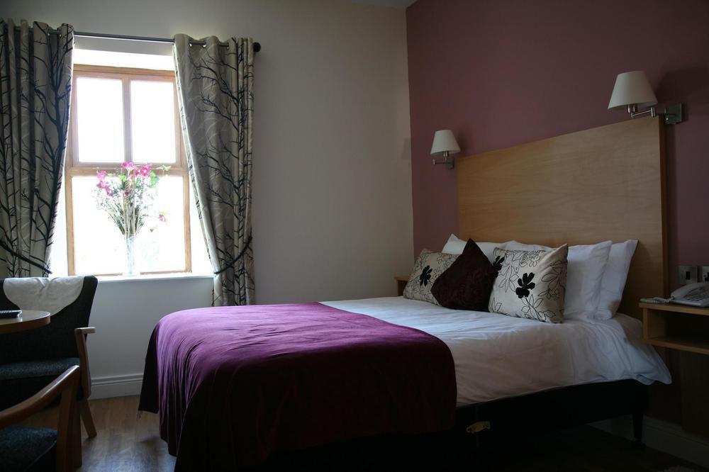 The Coach House 3*